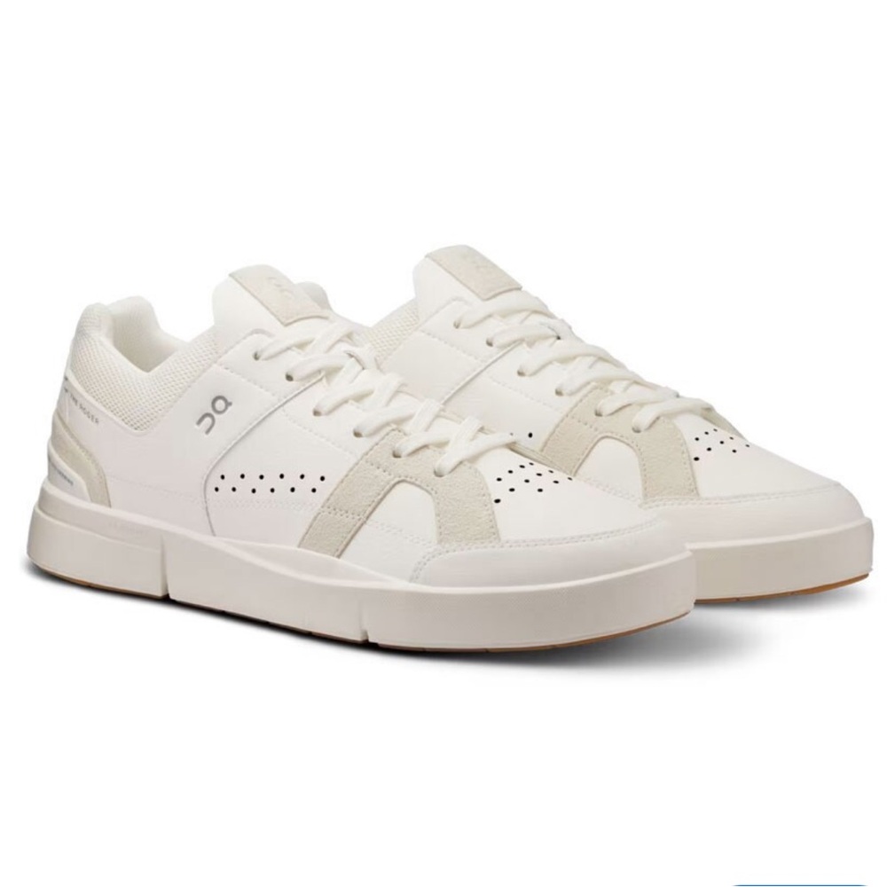 ON The Roger Clubhouse Women’s White Leather Sneakers Size 8